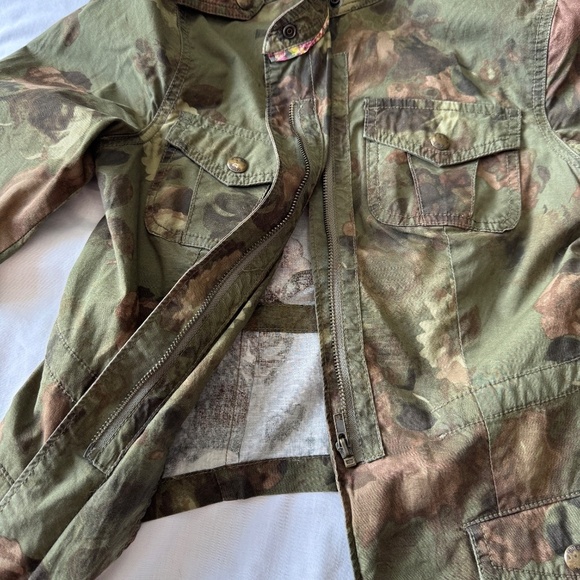 GUESS Women's Long Sleeve Army Floral Camo Lightweight Jacket Green X-Small - Picture 8 of 14